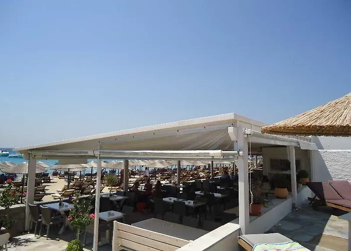 Romantika بلاتيس يالوس