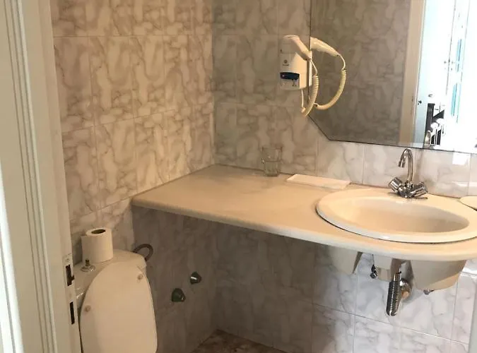 Romantika بلاتيس يالوس