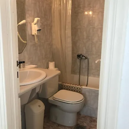 Romantika מלון 2*